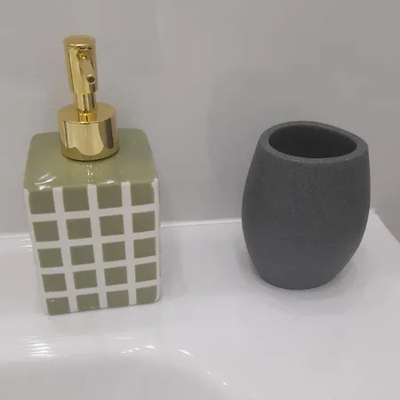 Casa Cataluna 14 * 비고